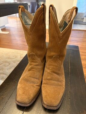 Tecovas The Johnny Honey Suede